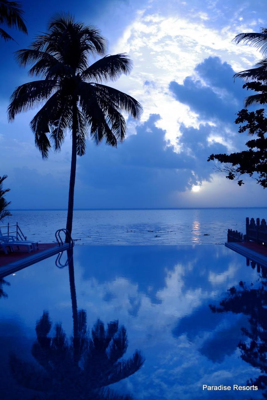 Paradise Heritage Resort Kumarakom Exterior foto