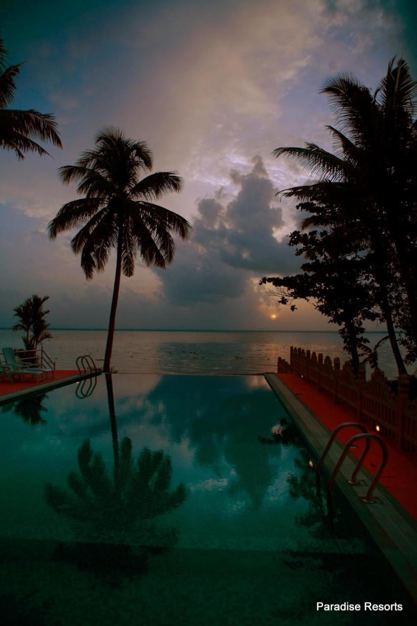 Paradise Heritage Resort Kumarakom Exterior foto